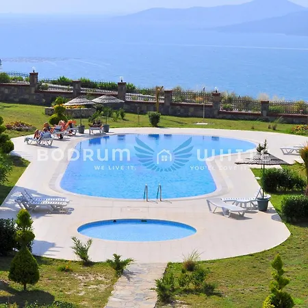 M3 Bodrum Flamingo 2 Bedroom Garden Pool Holiday Homes Bogazici