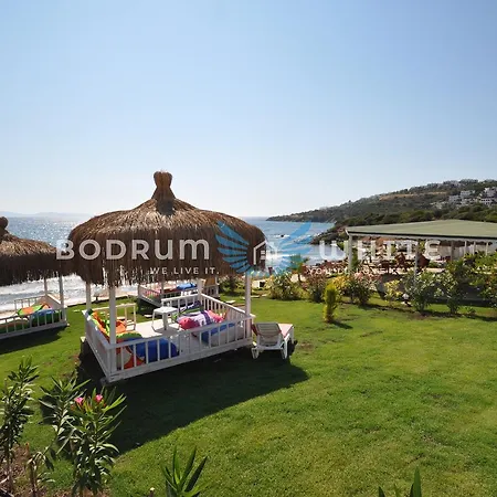 M3 Bodrum Flamingo 2 Bedroom Garden Pool Holiday Homes
